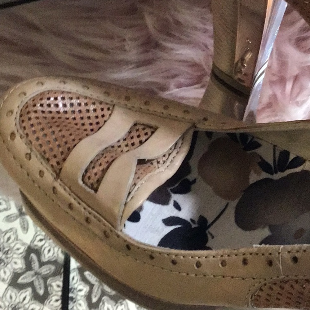 FABI JEMME. LEATHERPUMP WITH FRENCH FLAIR DETAIL DETAIL.ACRYLLIC HEEL WITH WOOD - Picture 3 of 7